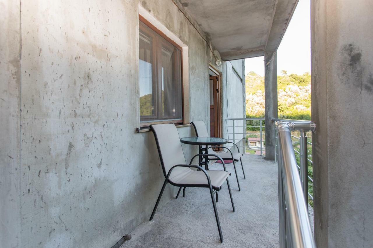 Guest House Zuber บุดวา ภายนอก รูปภาพ